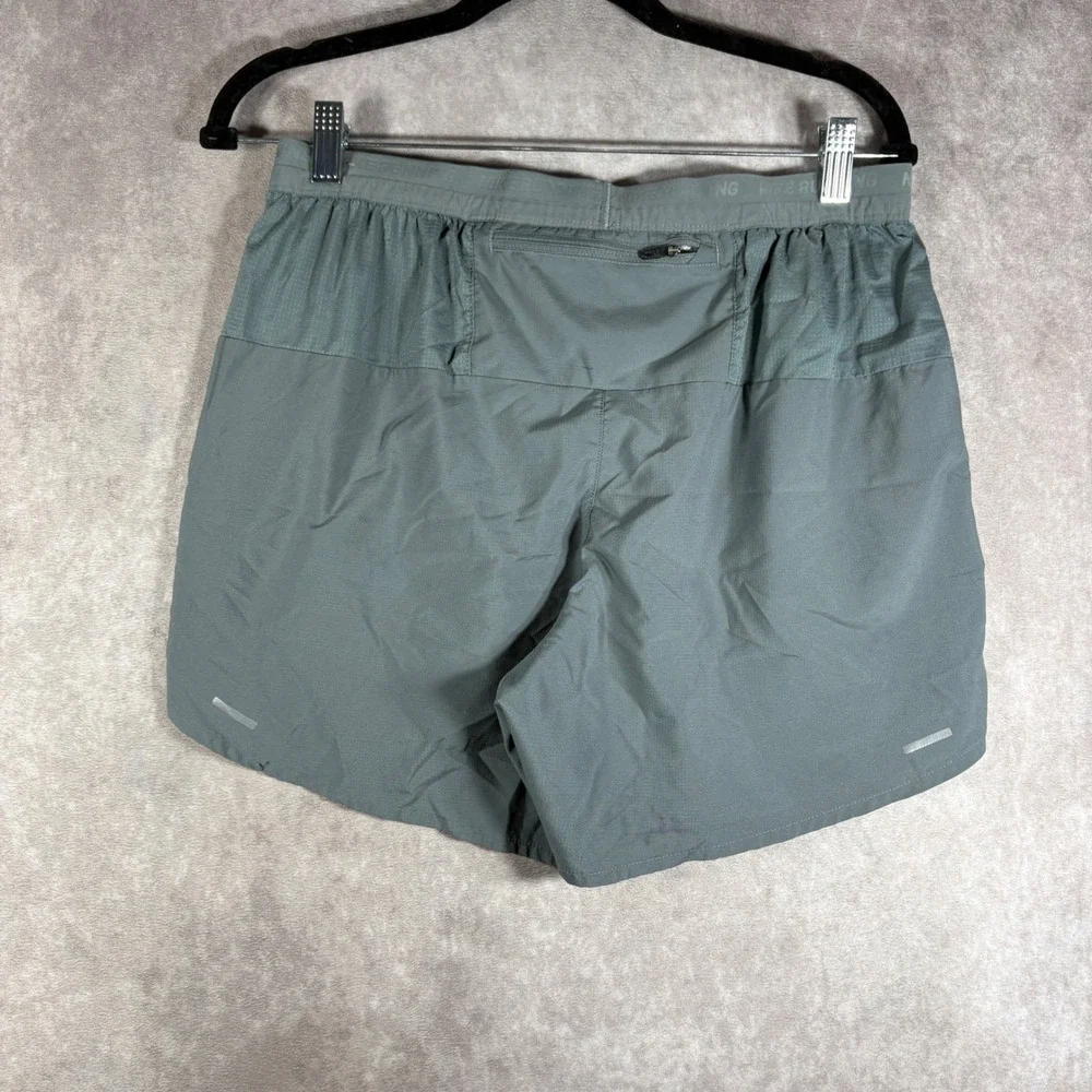 Nike Shorts Mens Large Grey Challenger 5